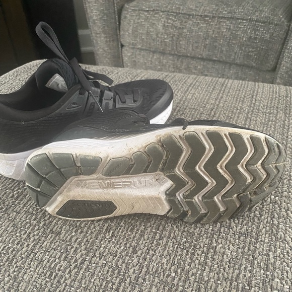 Saucony Everun running shoe - Picture 2 of 3